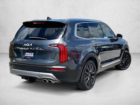 Used 2022 Kia Telluride SX w/ Towing Package FWD image 2