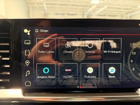 Used 2024 GMC Sierra 1500 Elevation image 41