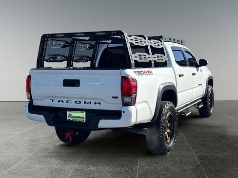 Used 2019 Toyota Tacoma TRD Off-Road w/ Technology Package AWD/4WD image 8