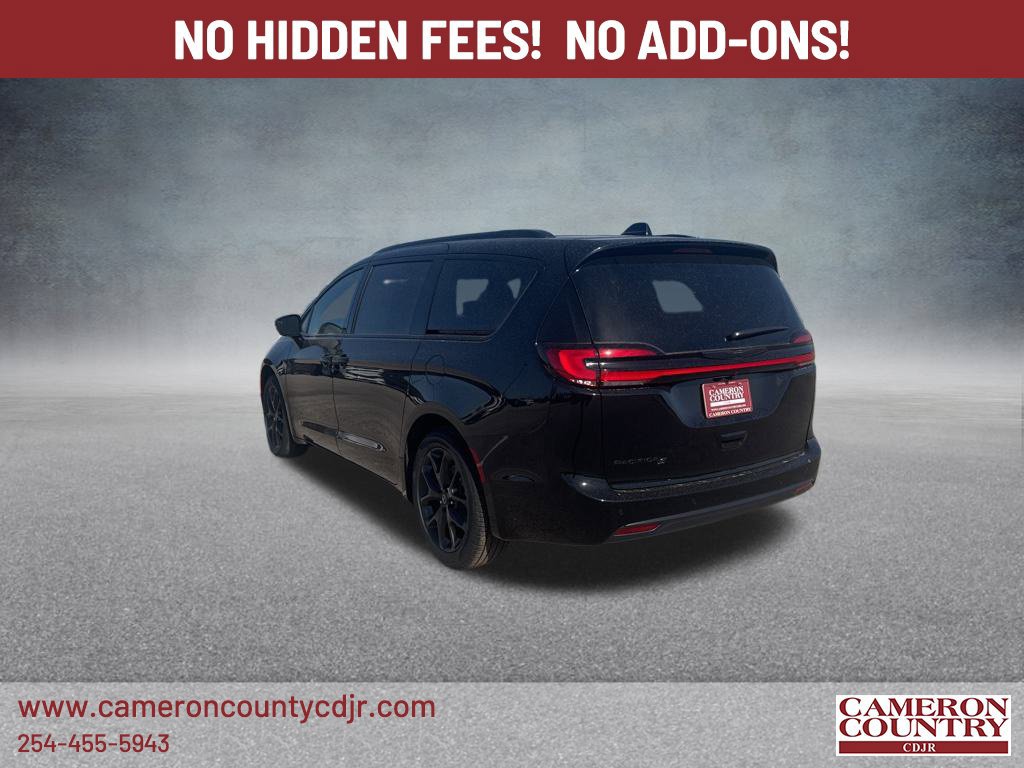 New 2026 Chrysler Pacifica Select w/ S Appearance Package FWD image 8