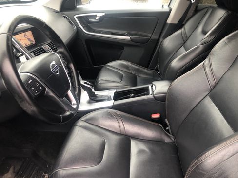 Used 2017 Volvo XC60 T5 Dynamic w/ Preferred Option Package image 12