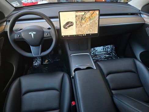 Used 2023 Tesla Model Y Long Range AWD/4WD image 15