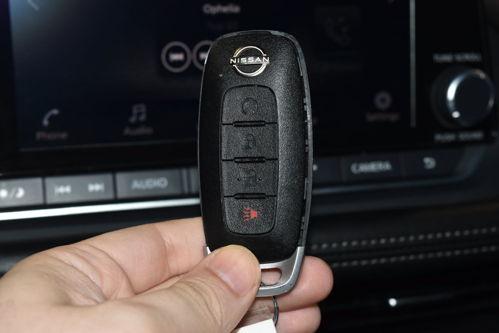 Used 2023 Nissan Rogue SV AWD/4WD image 17