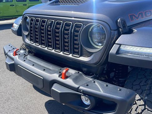 New 2026 Jeep Gladiator Mojave image 12