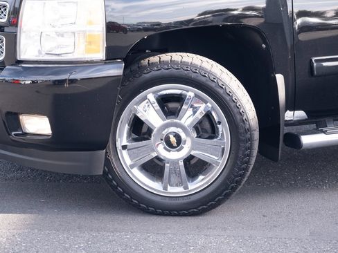 Used 2012 Chevrolet Silverado 1500 LTZ w/ LTZ Plus Package AWD/4WD image 19