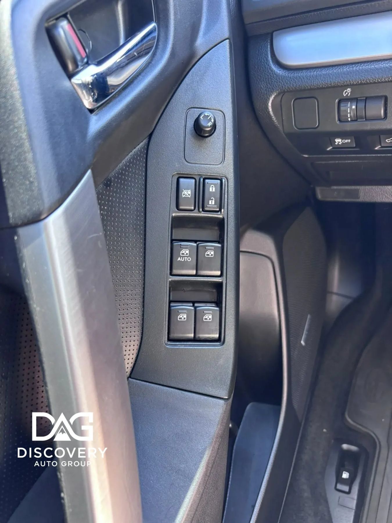 Used 2015 Subaru Forester 2.0XT Touring w/ Eyesight & Navigation System AWD/4WD image 14