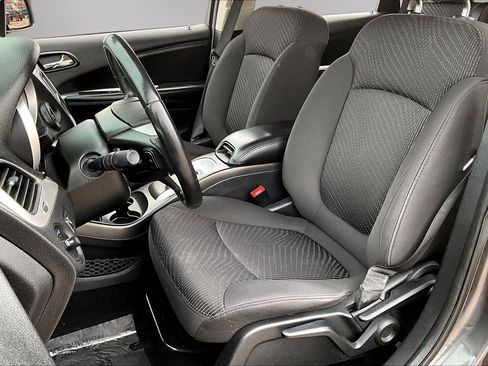 Used 2018 Dodge Journey SXT w/ Connectivity Group image 21