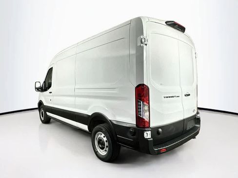 New 2026 Ford Transit 250 148 Medium Roof RWD image 4