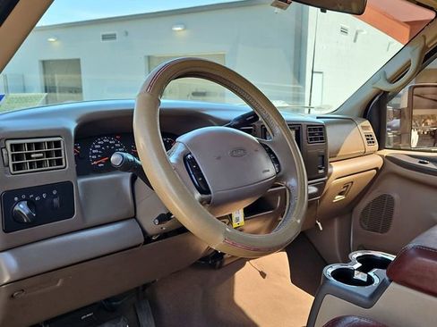 Used 2002 Ford F250 Lariat image 7