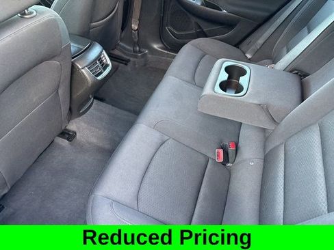 Used 2023 Chevrolet Malibu LT FWD image 31