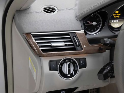 Used 2012 Mercedes-Benz E 63 AMG Wagon image 25