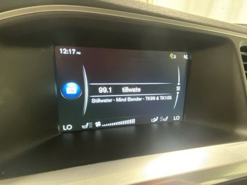 Used 2017 Volvo S60 T5 Inscription w/ Convenience Package image 17