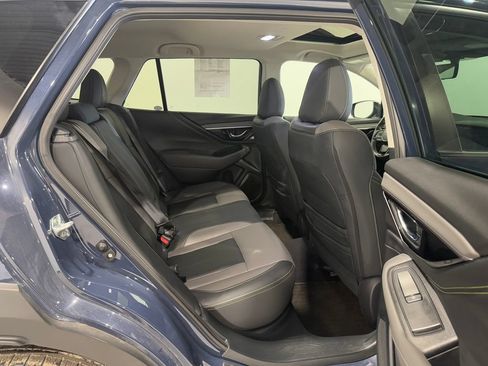Used 2025 Subaru Outback Onyx Edition AWD/4WD image 25