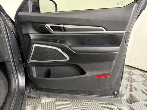 Used 2021 Kia Telluride LX FWD image 12