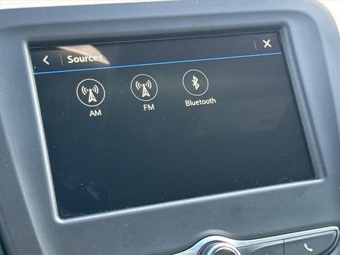 Used 2019 Chevrolet Equinox LS image 21