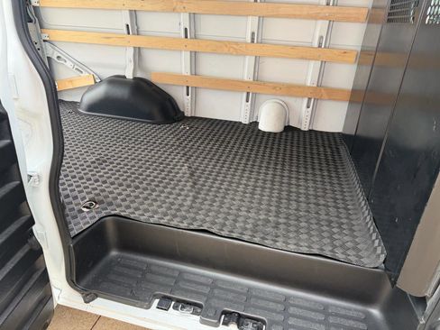 Used 2024 Chevrolet Express 2500 w/ Driver Convenience Package image 17