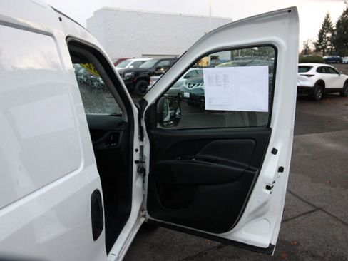 Used 2020 RAM ProMaster City Tradesman image 18