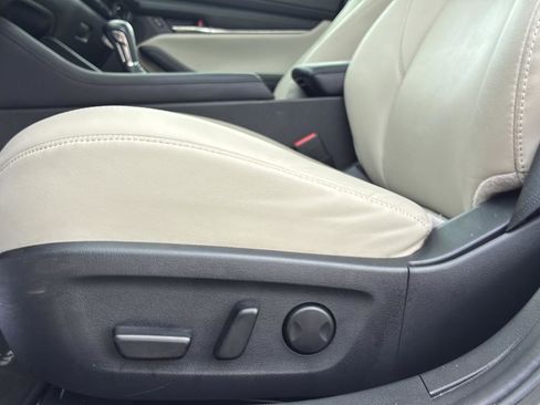 Used 2025 MAZDA MAZDA3 s image 20