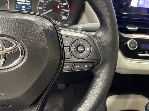 Certified 2025 Toyota Corolla LE w/ Convenience Package image 20