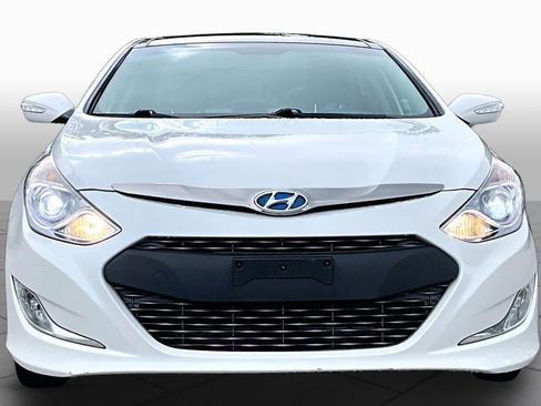 Used 2014 Hyundai Sonata Limited w/ Panoramic Sunroof Package 02 FWD image 3
