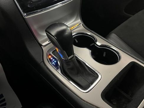Used 2021 Jeep Grand Cherokee Laredo X AWD/4WD image 35