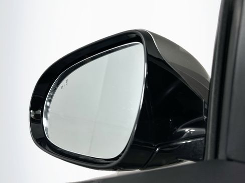 Used 2019 Kia Sorento SX image 16