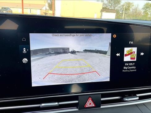 Used 2024 Hyundai Elantra SEL image 14