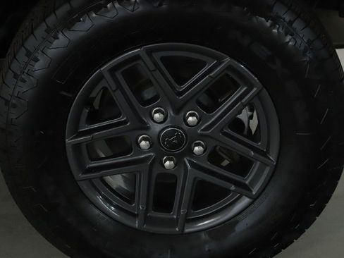 Used 2025 Jeep Wrangler Sport S image 38