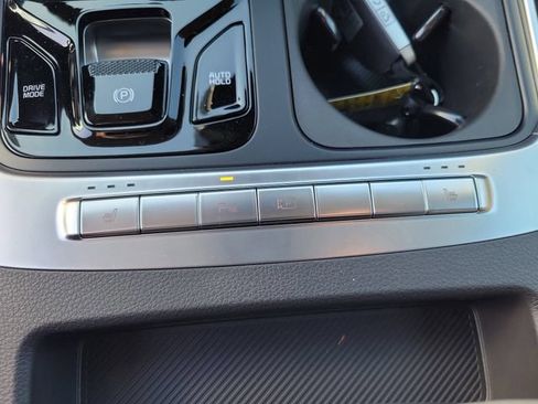 New 2026 Kia Carnival EX FWD image 21