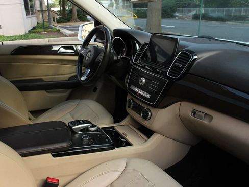 Used 2017 Mercedes-Benz GLE 350 4MATIC w/ Premium 1 Package image 27
