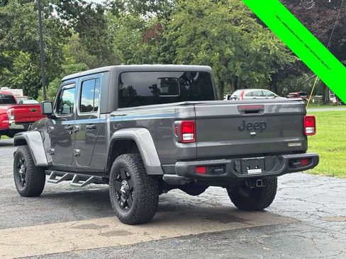 Used 2021 Jeep Gladiator Sport AWD/4WD image 2