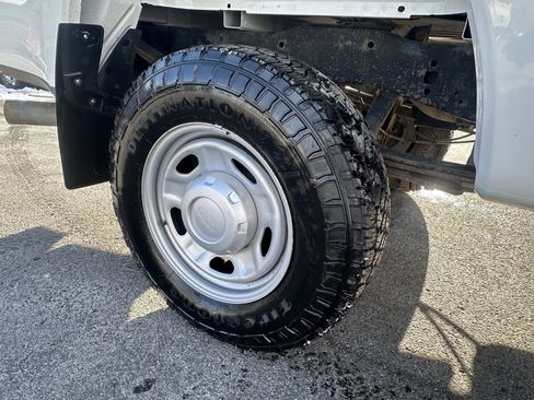 Used 2018 Ford F250 XL w/ Power Equipment Group image 14