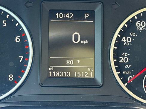 Used 2016 Volkswagen Tiguan SE FWD image 17