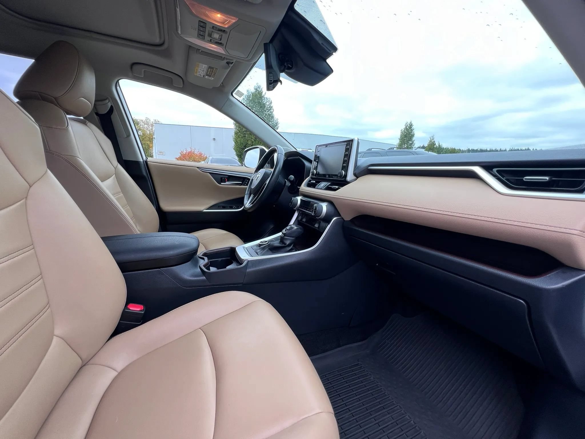 Used 2020 Toyota RAV4 Limited w/ All Weather Liner Package AWD/4WD image 20