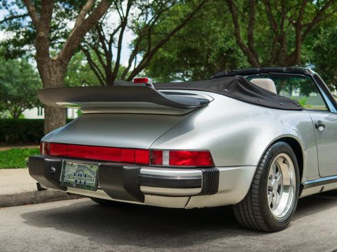 Used 1989 Porsche 911 Carrera RWD image 11