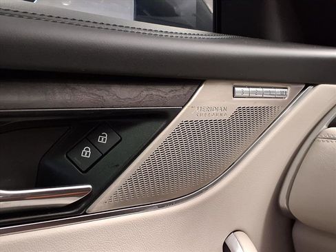 Used 2021 Jaguar F-PACE S image 32