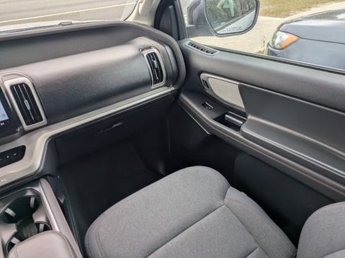 Certified 2025 Ford Expedition Active image 22