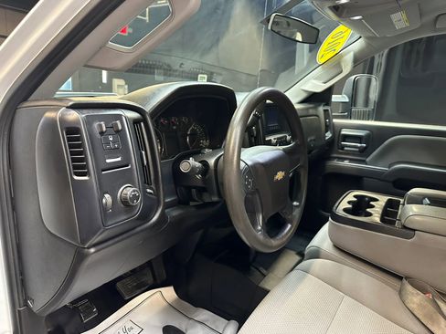 Used 2016 Chevrolet Silverado 2500 W/T AWD/4WD image 11