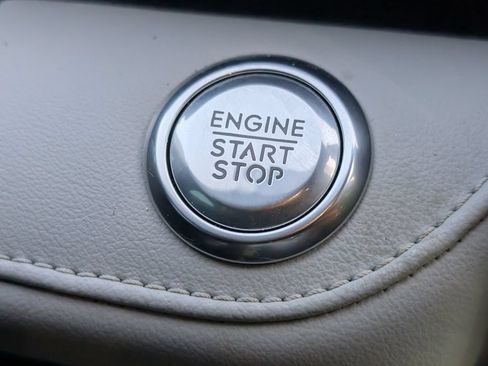 Used 2025 Lincoln Nautilus Reserve AWD/4WD image 30