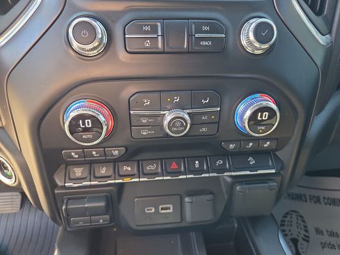 Used 2020 GMC Sierra 2500 AT4 w/ AT4 Premium Package AWD/4WD image 22