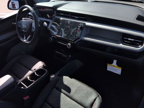 New 2027 Chevrolet Bolt RS w/ Technology Package FWD image 29