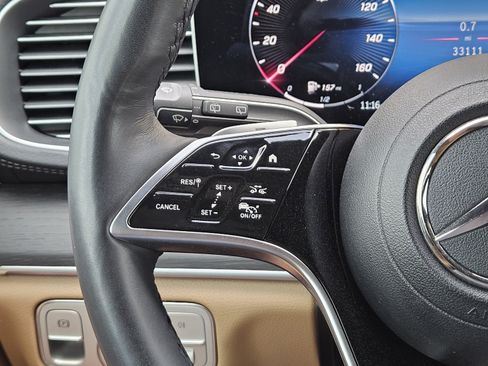 Used 2024 Mercedes-Benz GLS 450 4MATIC image 25