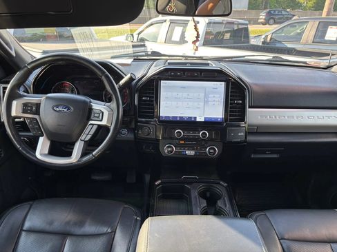 Used 2022 Ford F250 Lariat w/ Black Appearance Package AWD/4WD image 34