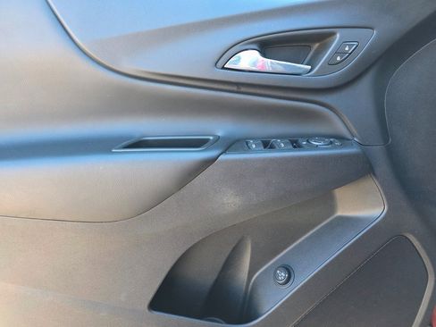 Used 2022 Chevrolet Equinox LT image 27