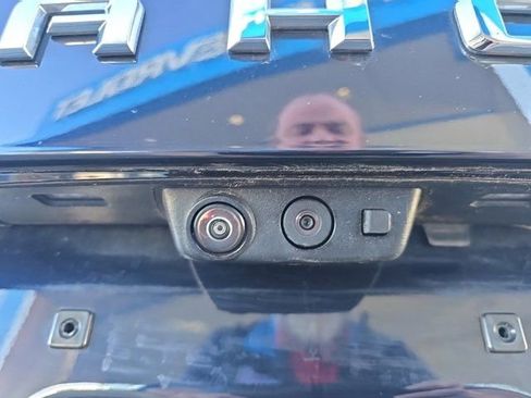 Used 2024 Chevrolet Tahoe Premier w/ Premium Package image 16