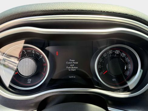 Used 2016 Dodge Challenger R/T Scat Pack RWD image 10