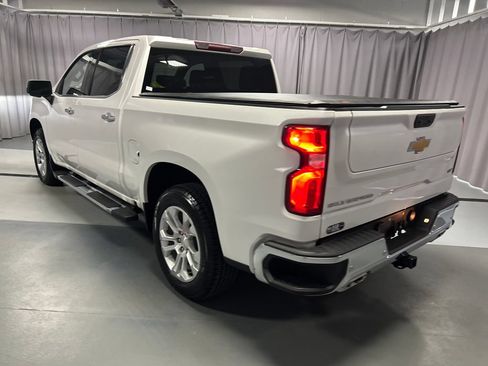 Used 2022 Chevrolet Silverado 1500 LTZ AWD/4WD image 5