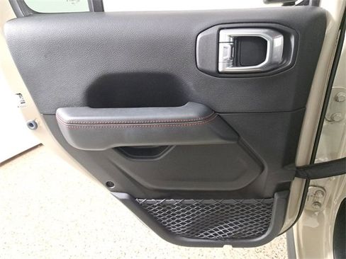 Used 2020 Jeep Gladiator Rubicon image 14