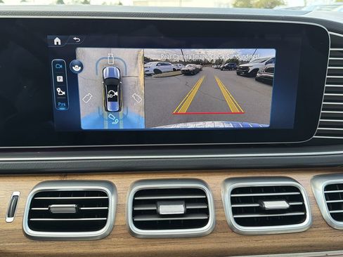 Used 2025 Mercedes-Benz GLS 450 4MATIC image 32