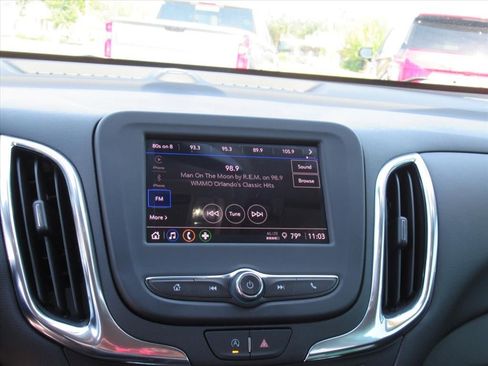 Used 2024 Chevrolet Equinox LT image 23